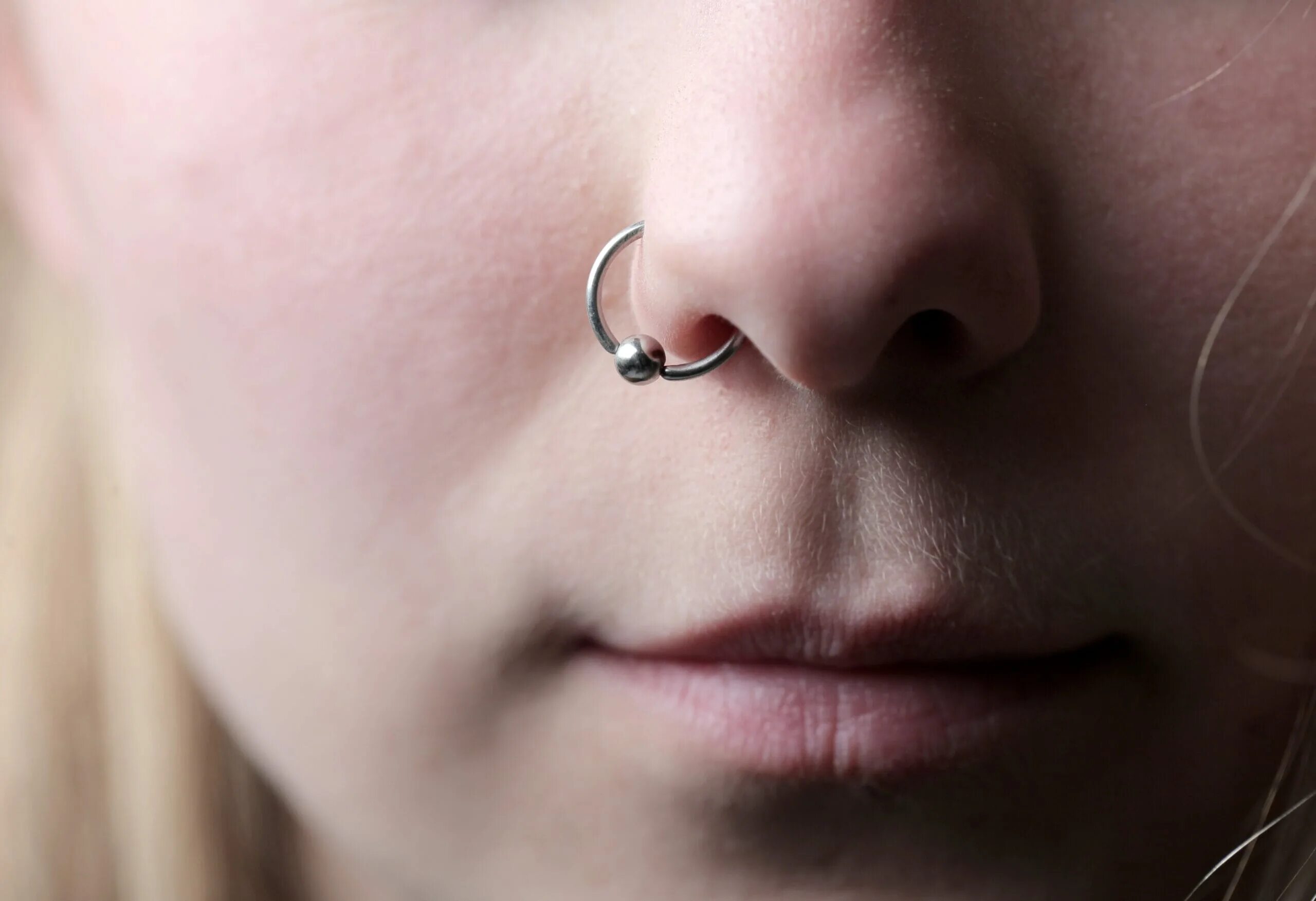 Пирсинг кольцо фото Azubi-Dresscode: Darf der Ausbilder ein Piercing verbieten? - dhz.net