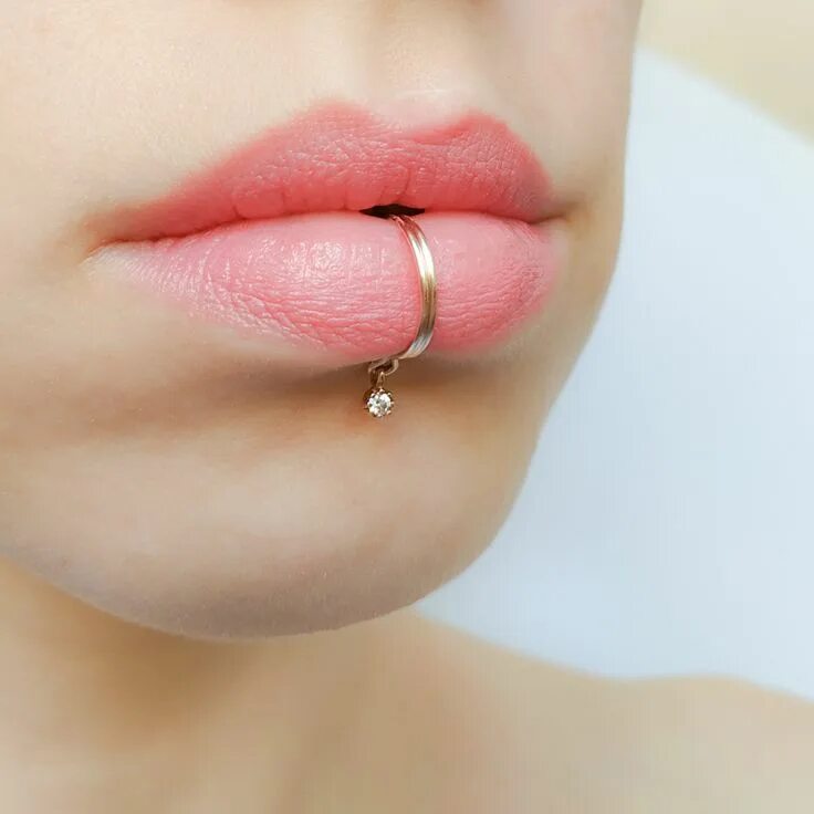Пирсинг кольцо фото Lip Cuff No Piercing Diamond Lip Ring Jewelry Faux Fake Lip - Etsy Fake lip ring