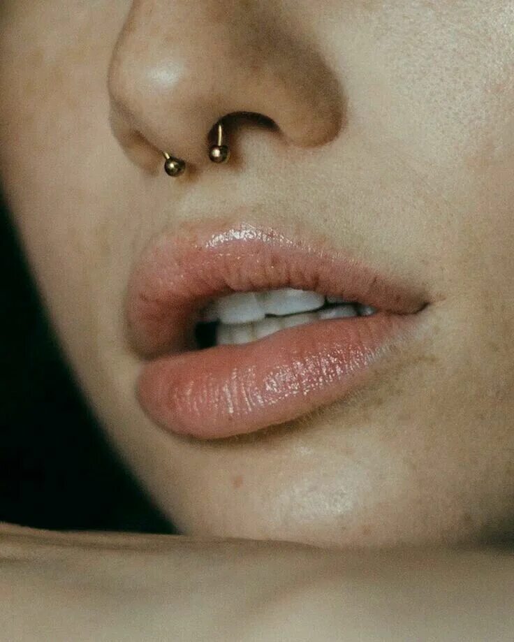 Пирсинг носа кольцо фото septum piercing. Piercings, Nose piercing, Fake piercing