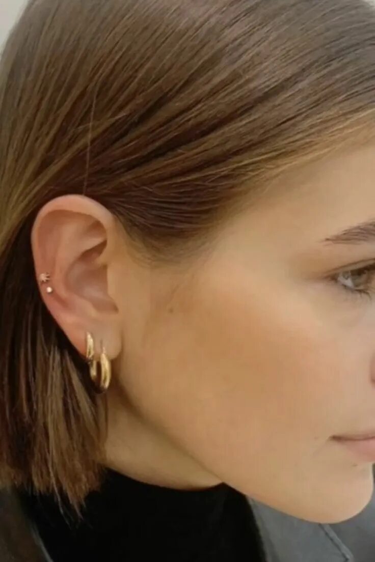Пирсинг ушей 2024 модный фото Pin by Анастасия Борсоева on руклд Earings piercings, Pretty ear piercings, Ear 