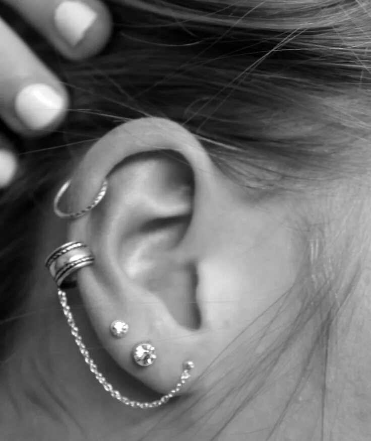 Пирсинг ушей фото красивое Mm..wish I could pull this off Cool piercings, Cute ear piercings, Jewelry tatto