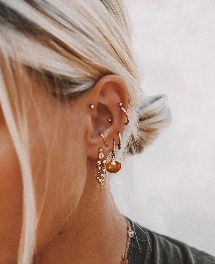 Пирсинг ушей фото красивое Fashion Girl Pretty ear piercings, Cute ear piercings, Earings piercings
