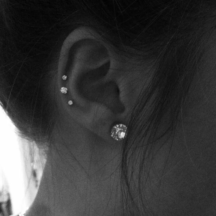 Пирсинг ушей фото красивое want to get these piercings when im older Piercings unique, Pretty ear piercings