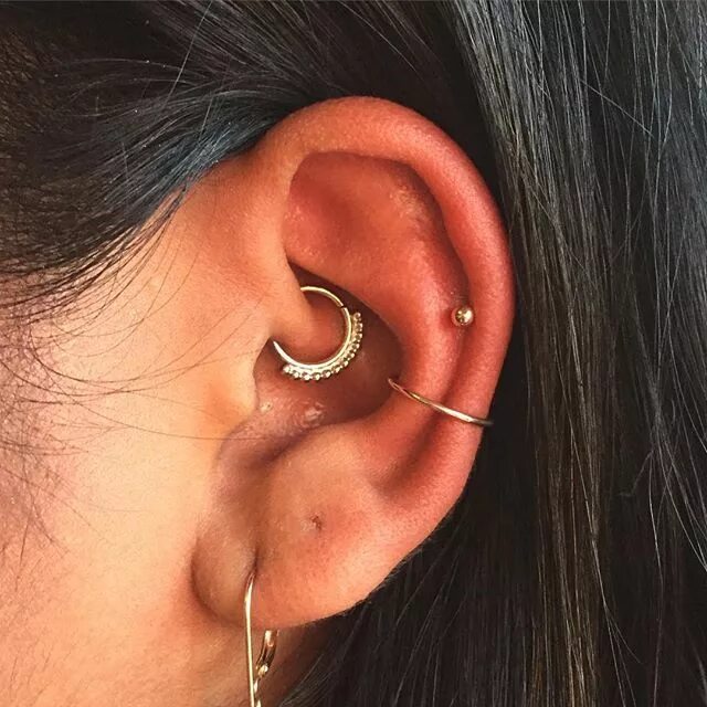 Пирсинг ушей названия и фото Brian Keith Thompson on Instagram: "Daith - Conch - Helix by #BrianKeithThompson
