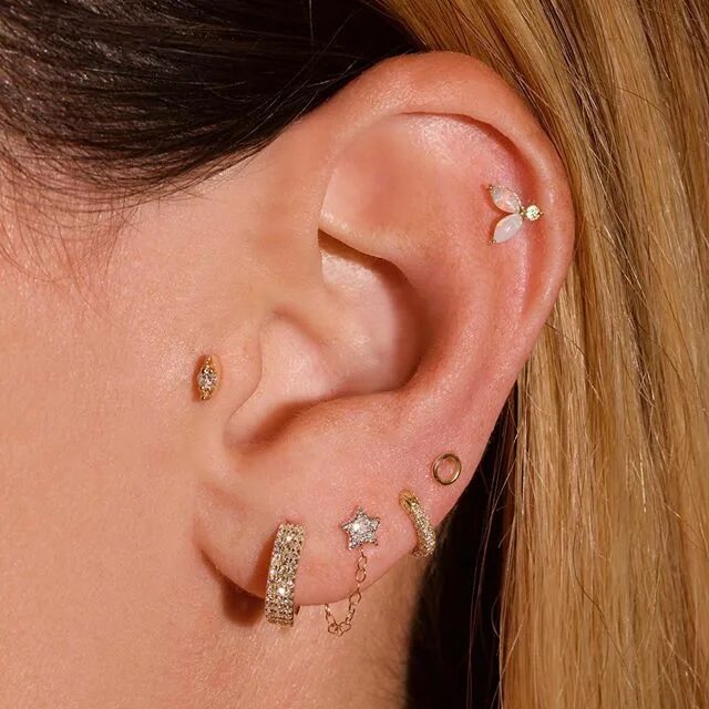 Пирсинг ушей виды и фото STONE AND STRAND on Instagram: "Don’t know where to get your next piercing? Stop
