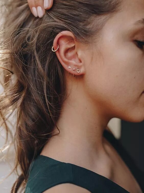 Пирсинг в ушах у девушек фото 30 Best Type of Ear Piercings to Try Try out #bes ... - Best Cute Jewelries - #b