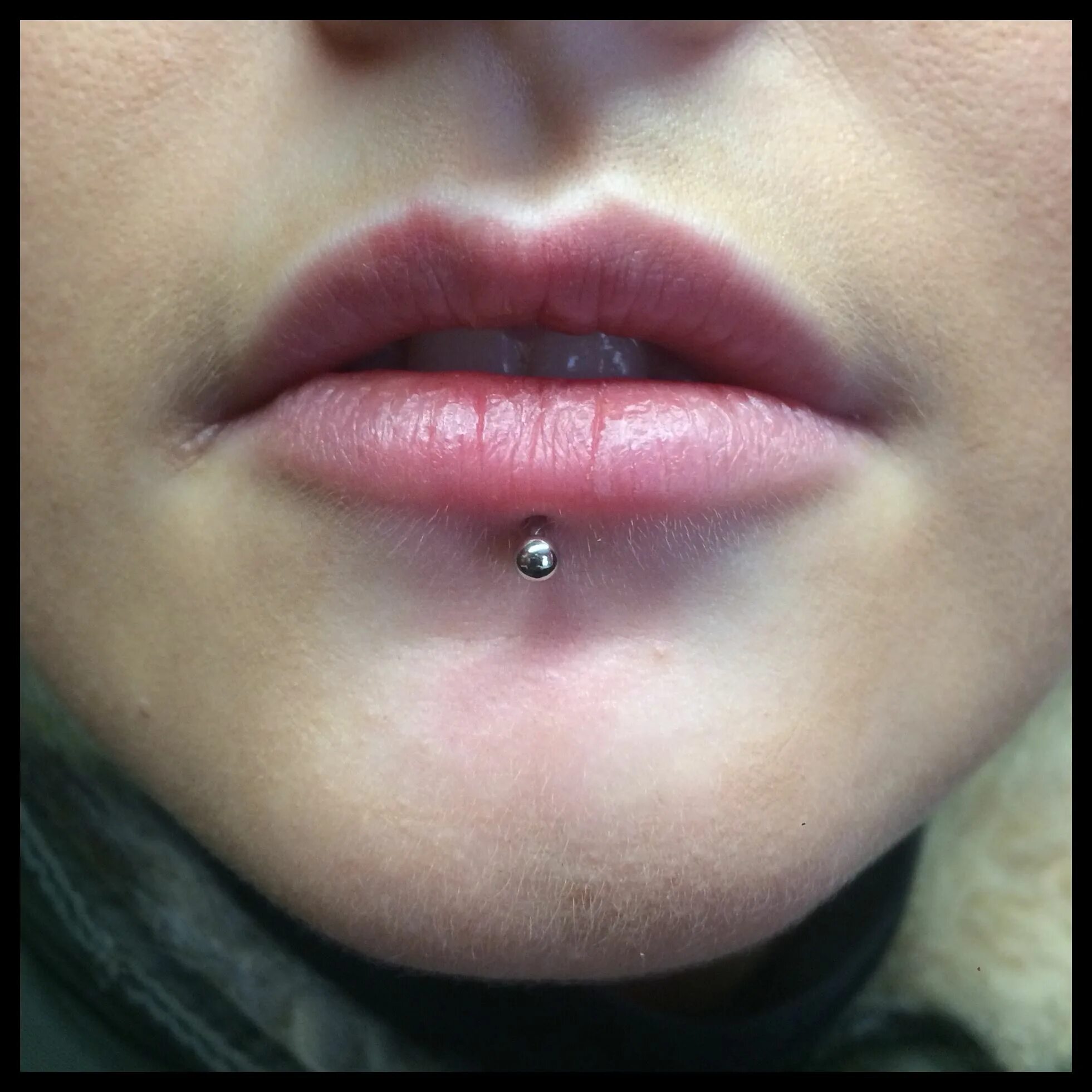 Пирсинг верхней губы фото Pin on piercings