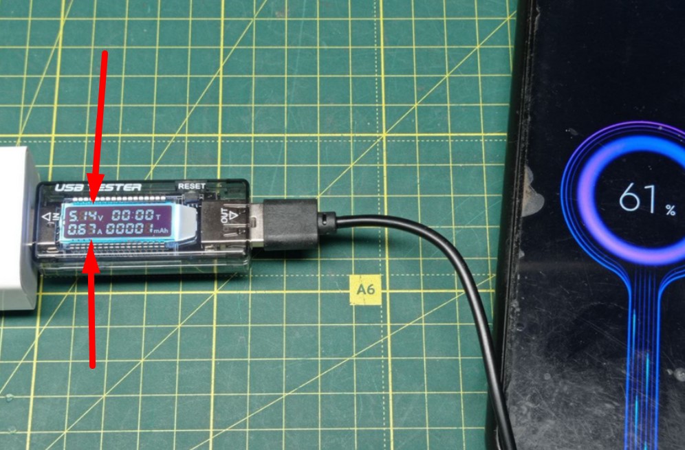 Пишет проверка подключения зарядного устройства Обзор USB тестера KWS-V20. Проводим тесты с применением различных устройств / За