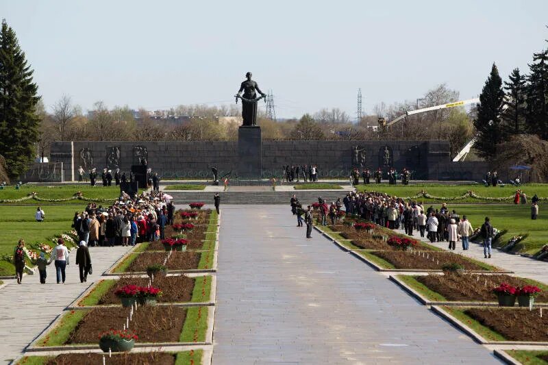 Пискаревское мемориальное кладбище санкт петербург фото Героическое прошлое нашего народа - Моя тетя пережила блокаду Реальные истории и
