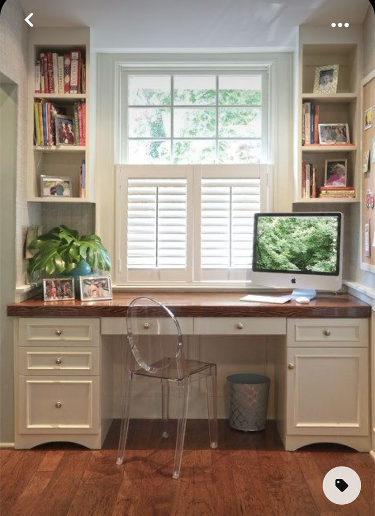 Письменный стол у окна фото дизайна Pin by Mary Olsen on Piano in 2023 Home office cabinets, Home office design, Hom