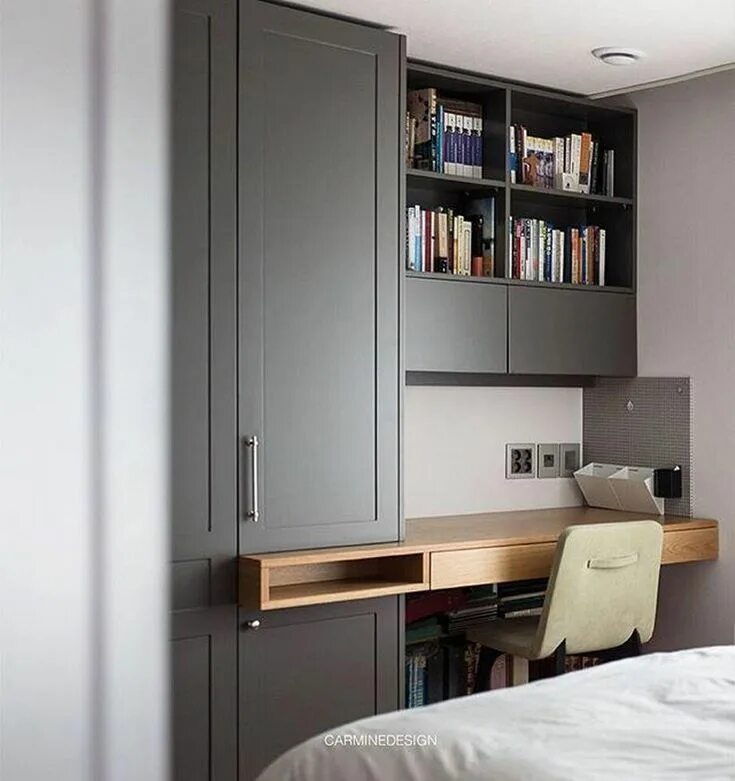 Письменный стол в шкафу фото #homeoffice Home office cabinets, Small room design, Home office design