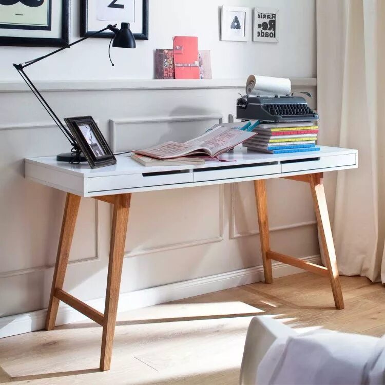 Письменный стол в современном интерьере Детский письменный стол Top Design Turino