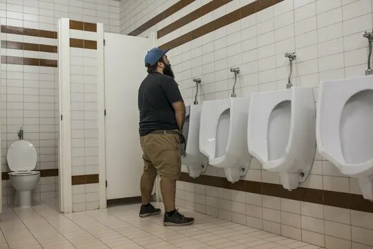 Писсуары в туалете фото Urinal Man Изображения: просматривайте стоковые фотографии, векторные изображени