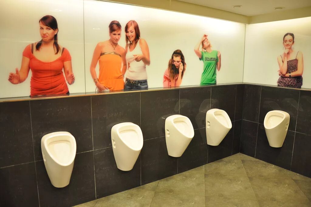 Писсуары в туалете фото Original men's toilet Jorge Láscar Flickr