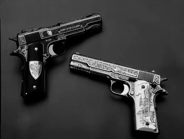 Пистолет черно белое фото Pinterest