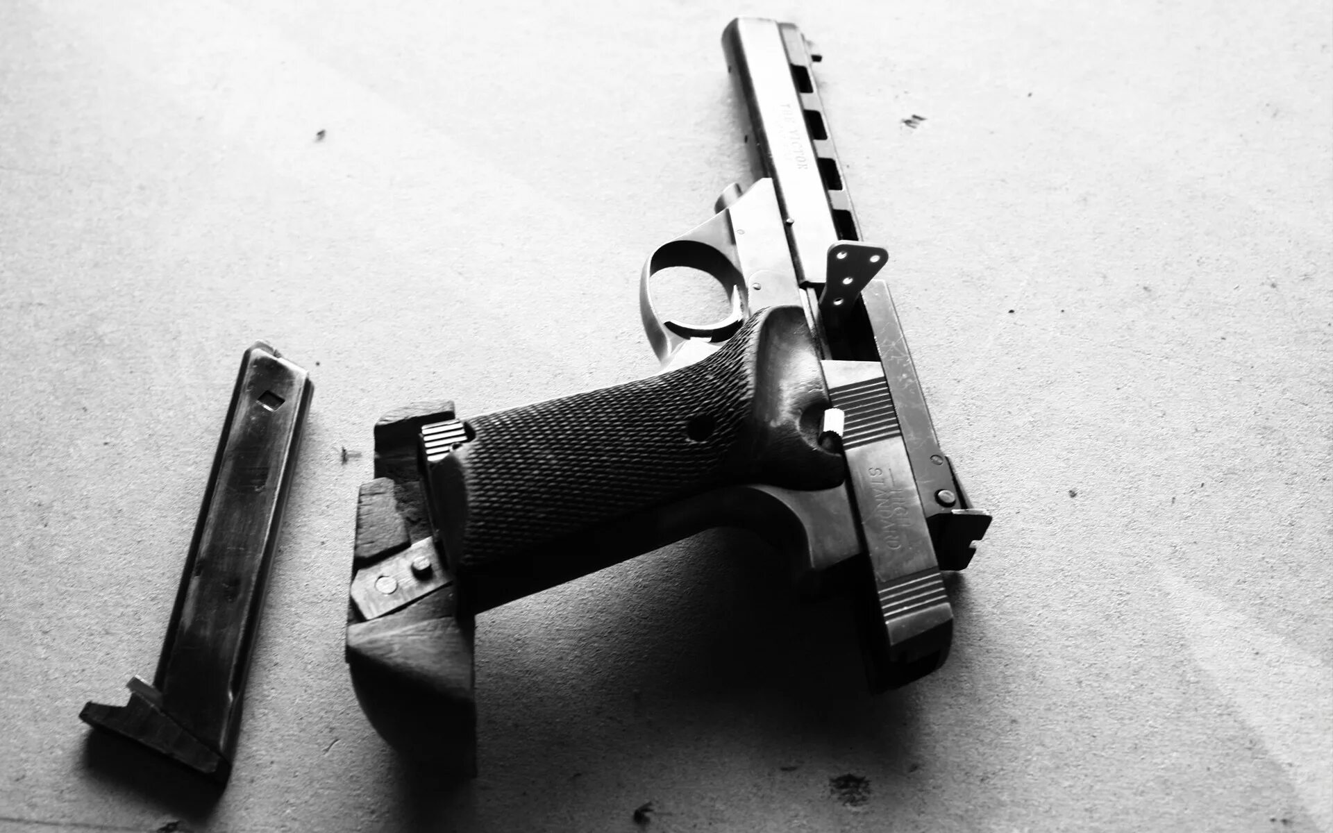 Пистолет черно белое фото Wallpaper : gun, weapon, Handgun, Target pistol, Sporting pistol, shape, black a
