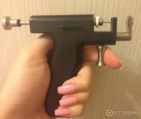 Пистолет для ушей фото Отзыв о Пистолет для прокола ушей Studex Красивый пирсинг мочки уха.