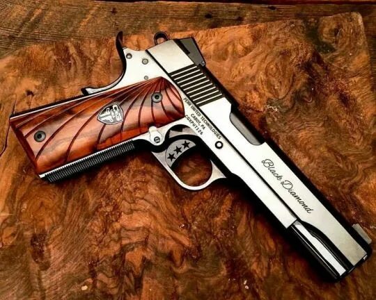 Пистолет крутые фото No Half Measures! Guns, Hand guns, Pistol
