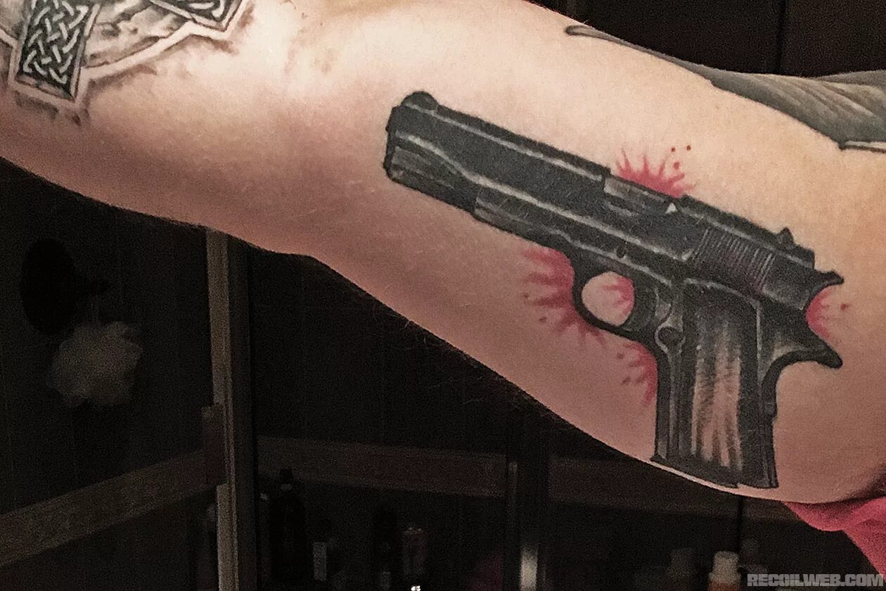 Пистолеты тату фото Show Us Your Tats - Issue 38 RECOIL