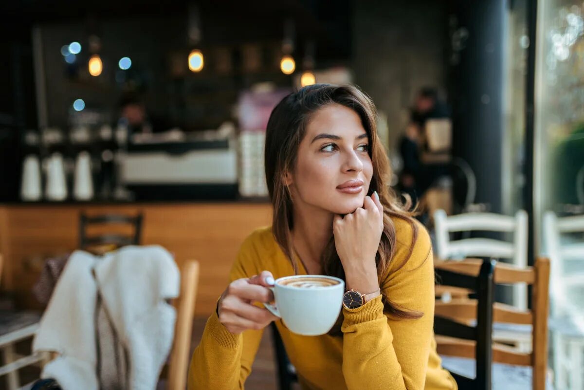 Пить кофе фото Evita el café antes de ir de compras. Aquí te decimos por qué