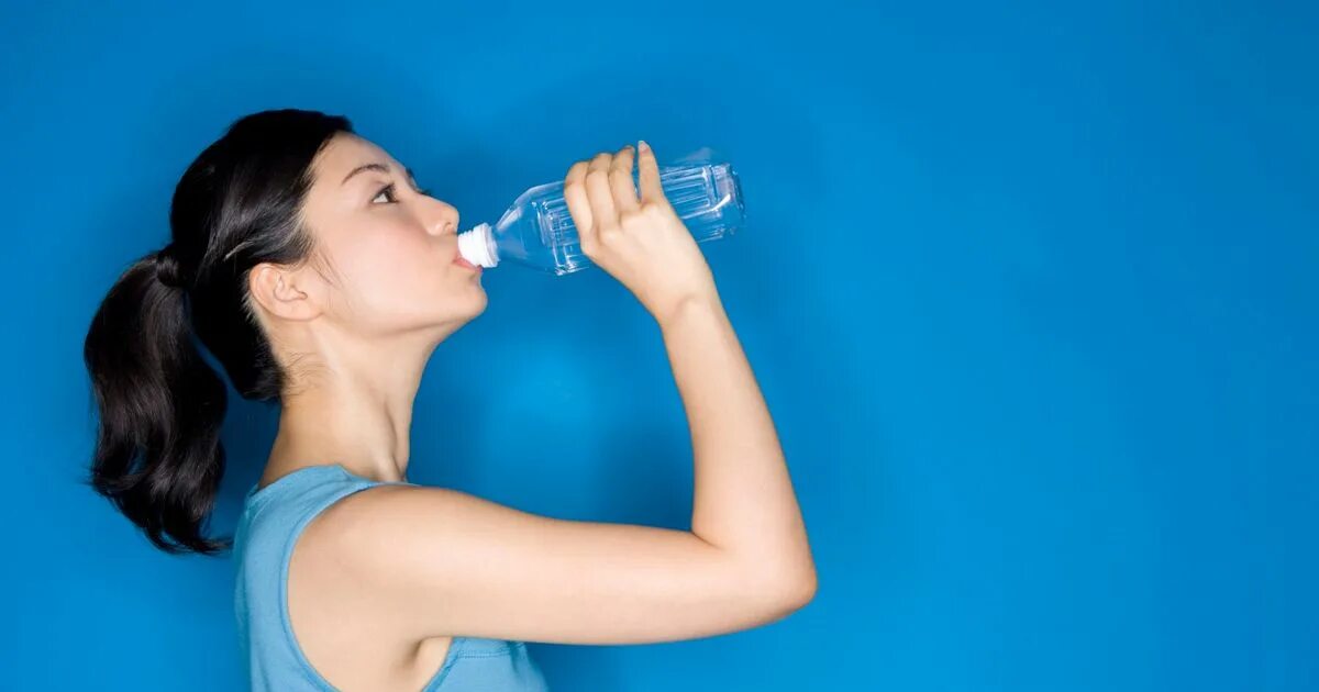 Пить воду фото The hidden dangers of drinking too much water - Cambridgeshire Live