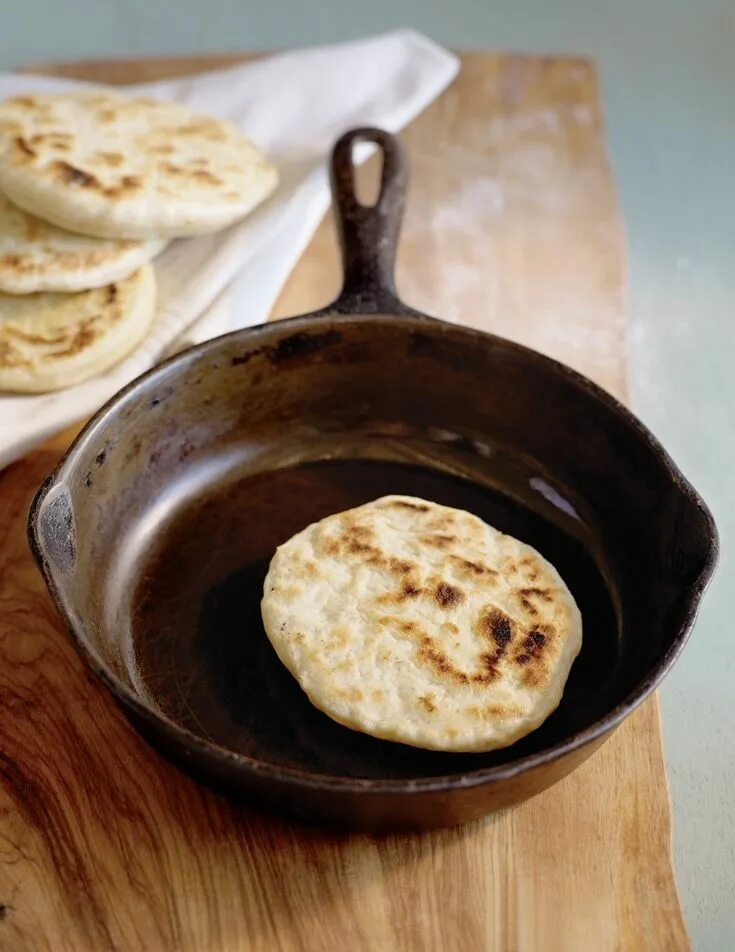 Пита на сковороде фото Cast-Iron Skillet Pita Bread Recipe Food, Cooking and baking, Cooking recipes