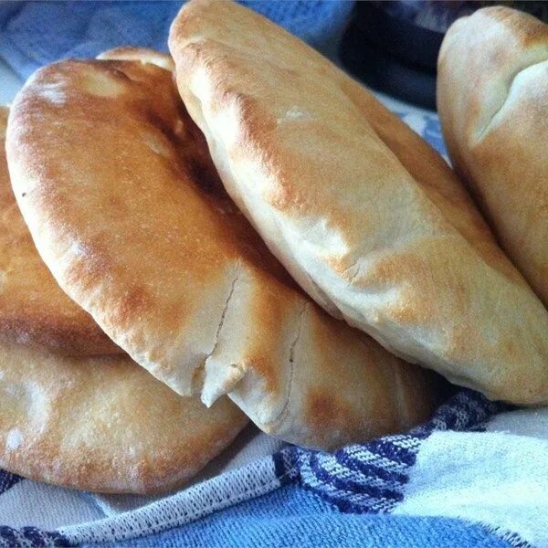 Пита рецепт приготовления в домашних фото Peppy's Pita Bread Recipe Pita bread, Pita bread recipe, Bread