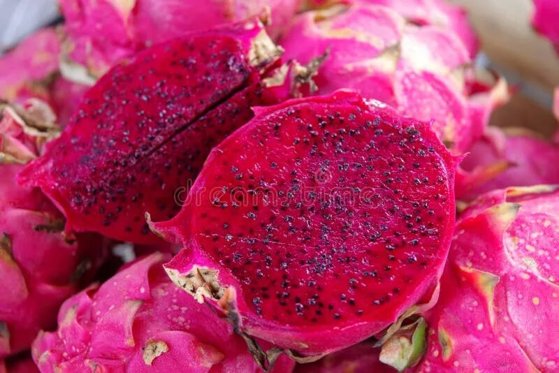 Питахайя фрукт фото красный Tropical Fruit Pitaya& X28;Red Dragon Fruit& X29; Stock Image - Image of food, c