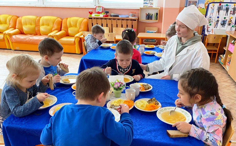 Питания в саду фото Рациональное питание дошкольников Муниципальное бюджетное дошкольное образовател