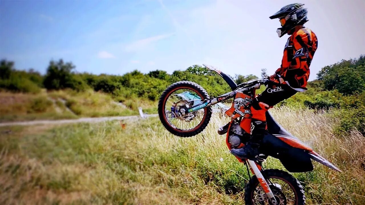 Питбайк красивое фото на обои KTM 125 SX sur Terrain Privé - YouTube