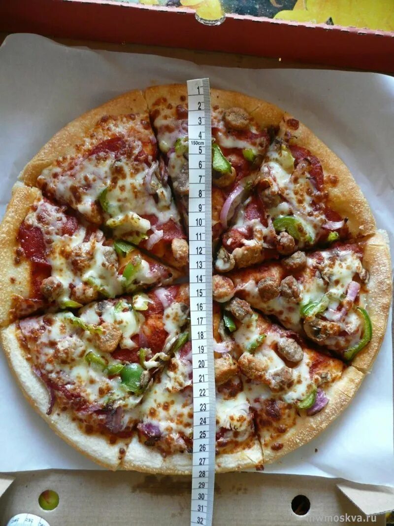 Пицца 28 см фото Pizza Hut, сеть пиццерий, pizzahut.ru - Краснопролетарская, 16 ст1 (1 этаж), рай