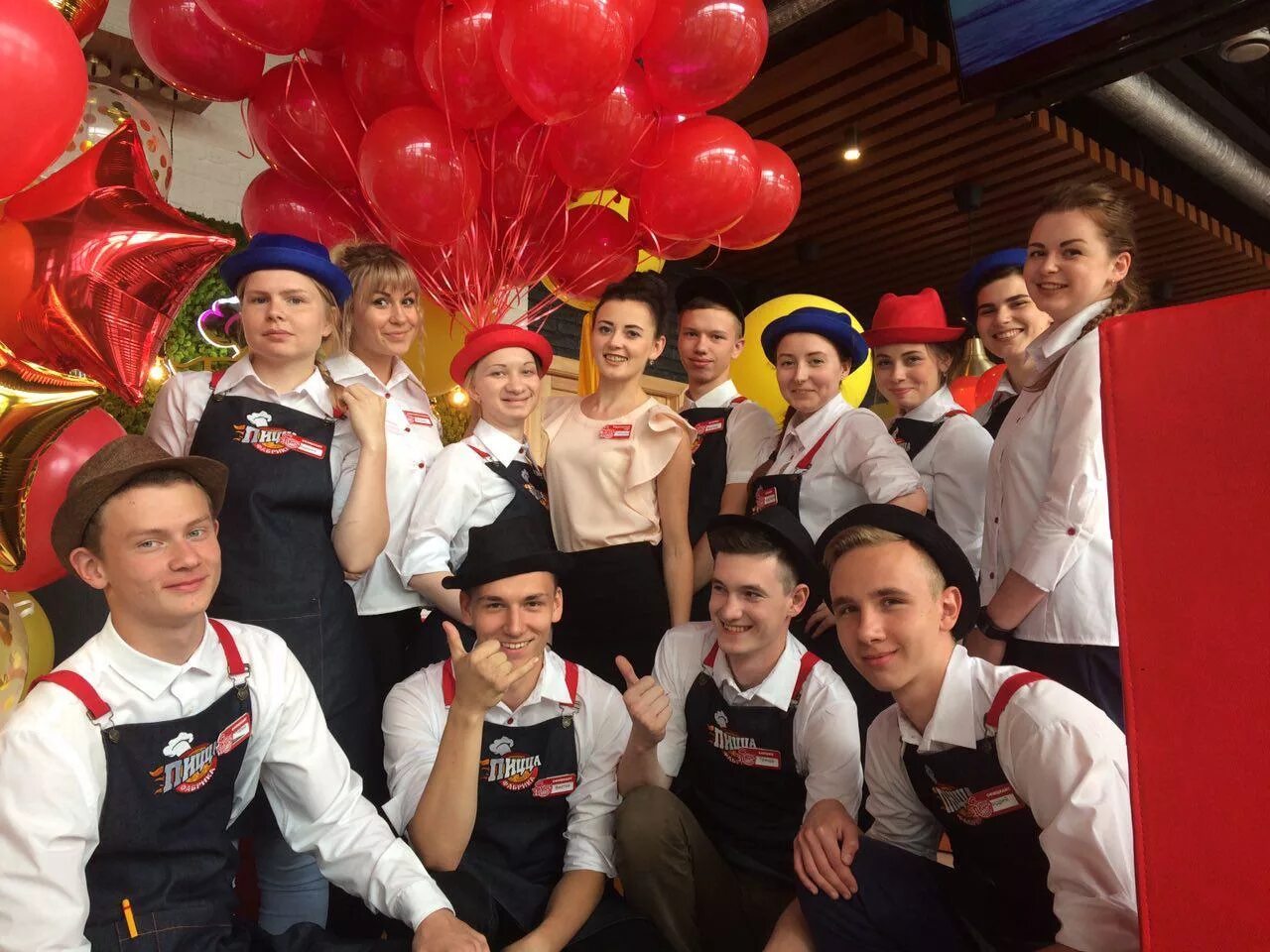 Пицца фабрика в парке ветеранов вологда фото Новое кафе в первом филиале "ПиццаФабрика" - ПиццаФабрика Франчайзинг