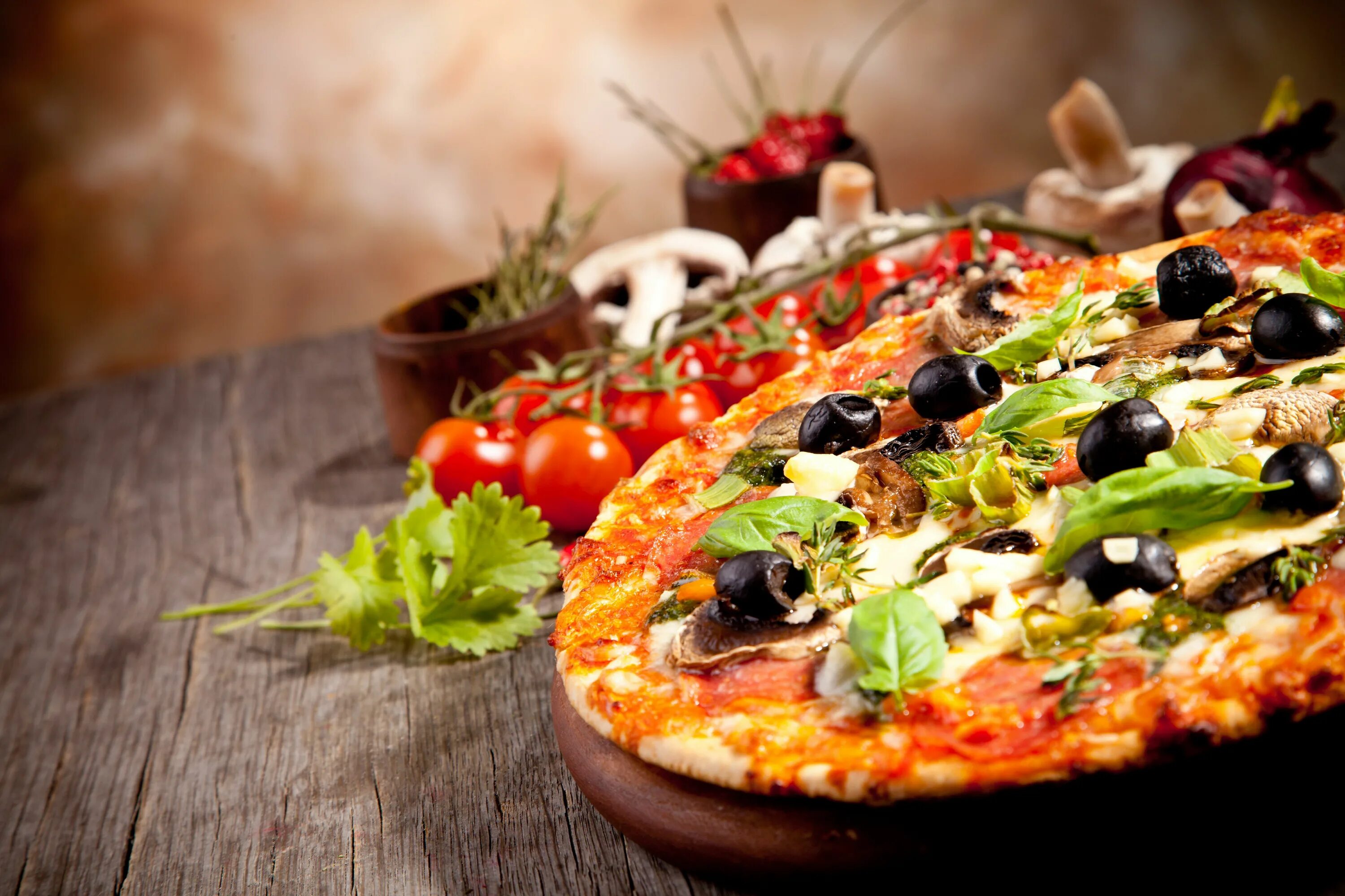 Пицца фото картинки красивые Lezzetine doyamadığımız pizzayı bir de ustaların elinden tatmaya ne dersin. Mamm