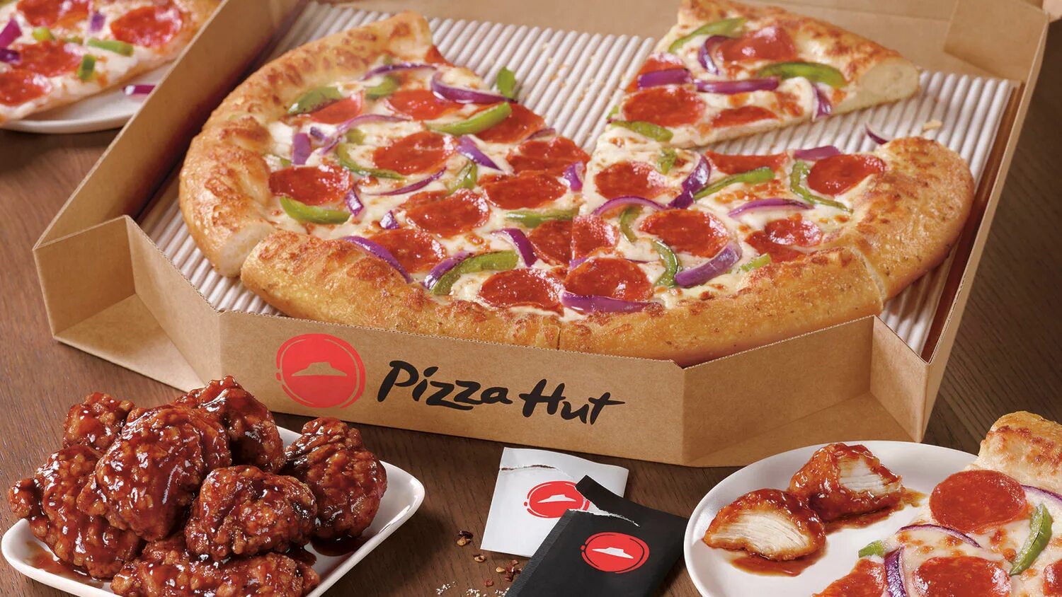 Пицца хат фото пиццы Pizza Hut changing chicken on its menu by 2022