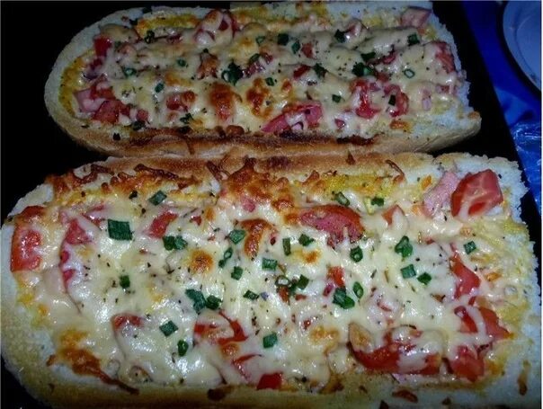 Пицца из батона на сковороде фото Pizza in a loaf Ingredients: - The baton - tomato - sausage -.. 2021 Домашние ре