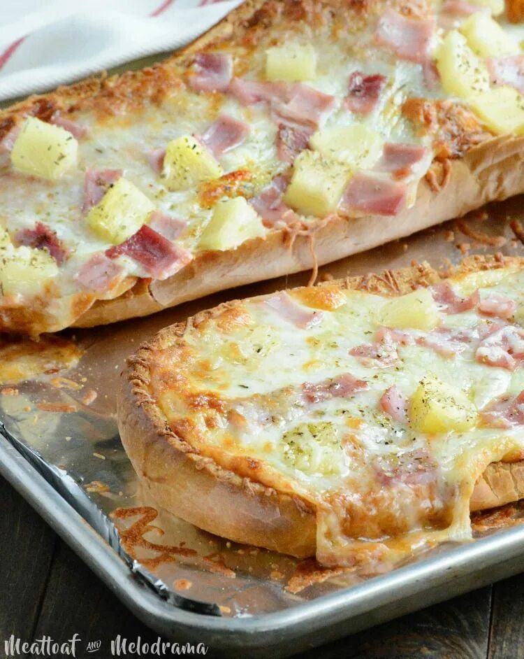 Пицца из хлеба с фото Easy Hawaiian French Bread Pizza Recipe French bread pizza, Recipes, Cooking