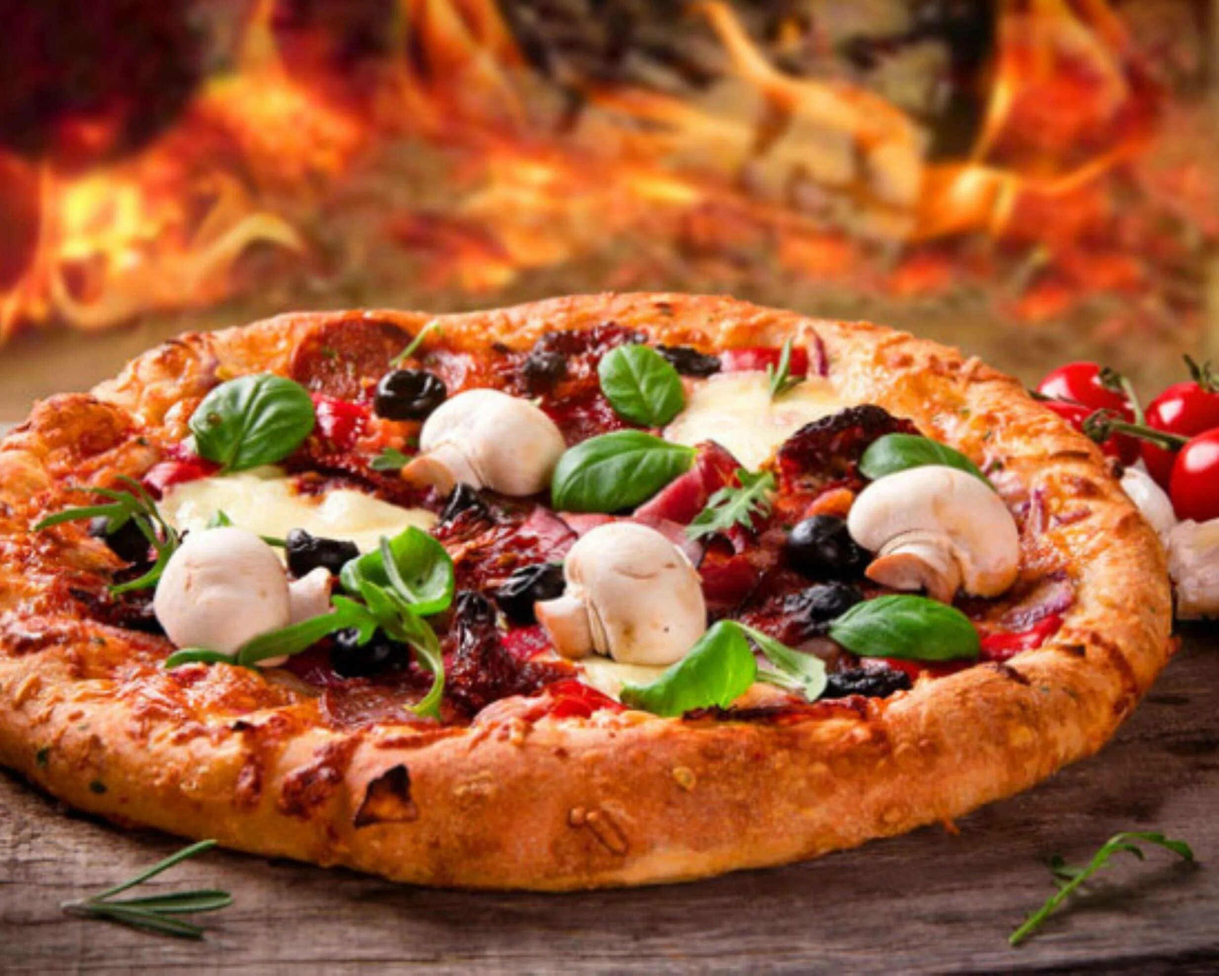 Пицца красивое фото PIZZA FACTORY13 Menu Delivery Online Marseille(Menu & Prices) Uber Eats