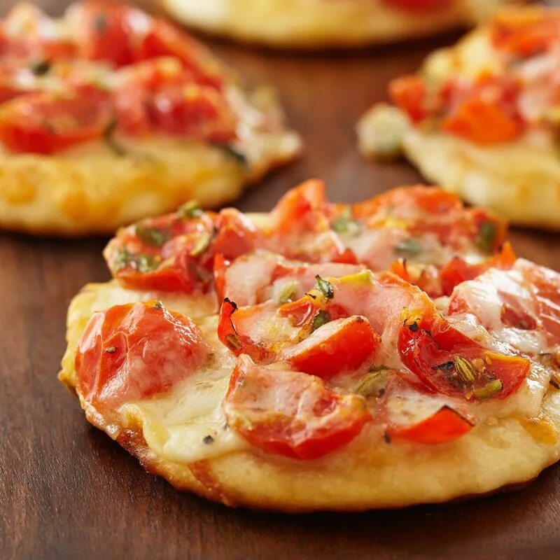 Пицца маленькая фото NatureSweet ® Glorys ® Tomato Pizza Bites Pizza bite recipes, Pizza bites, Recip