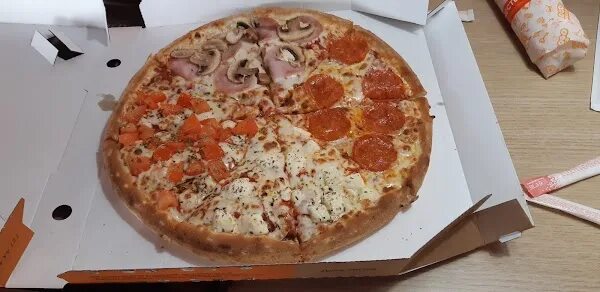 Пицца мания комсомольский просп 25а нефтекамск фото Neftekamsk, 15 best pizzerias ReadyMap