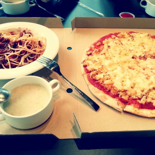 Пицца мания комсомольский просп 25а нефтекамск фото Photos at Pizza Mania - 8 tips from 694 visitors