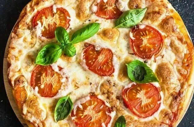Пицца маргарита фото рецепт Мясо на углях Zheldor, доставка еды и обедов, Октябрьская ул., 1А, микрорайон Же