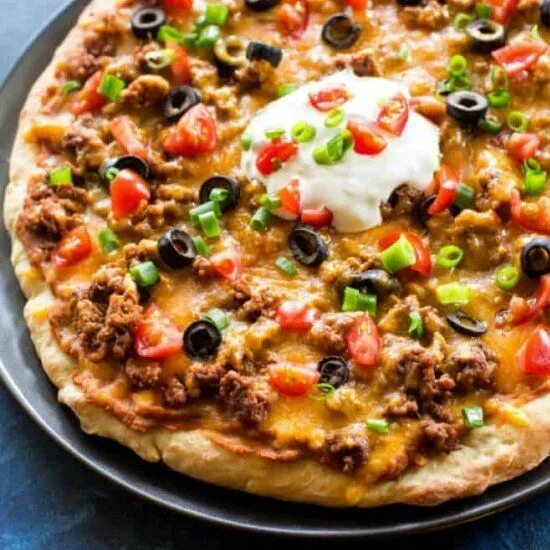 Пицца мексиканская фото Taco Pizza foodgawker Bloglovin' Taco pizza, Beef recipes, Pizza