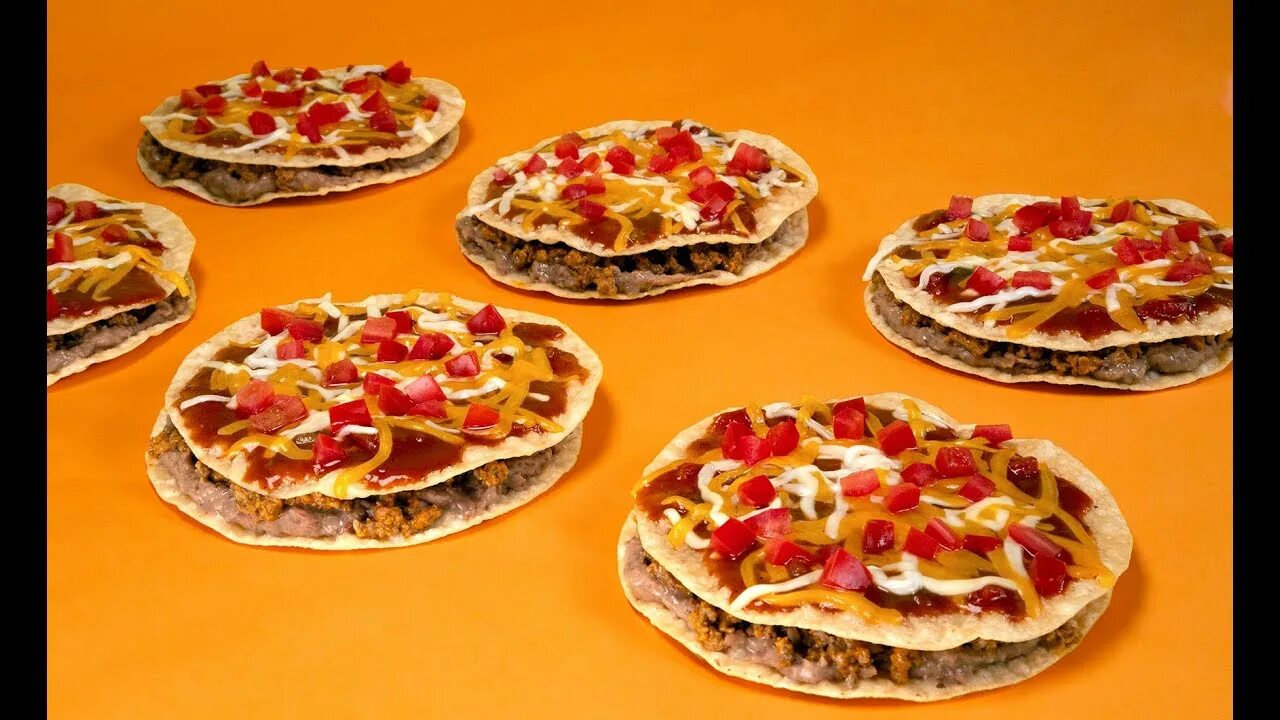 Пицца мексиканская фото Malina Sims making Taco Bell Mexican Pizza Cook with Me and/or Watch Along Sunda