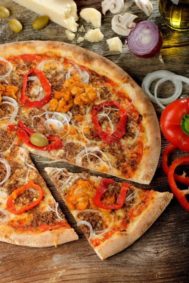 Пицца мексиканская фото Supreme Pizza with a bacon stock photo. Image of italian - 53706694