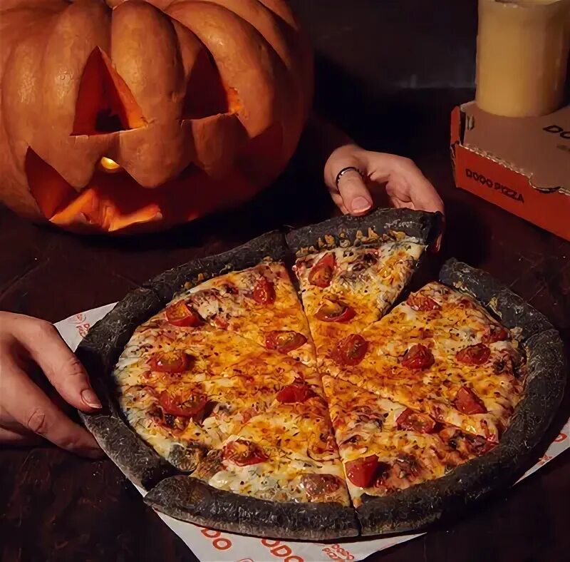 Пицца на хэллоуин фото Dodo Pizza World Flickr