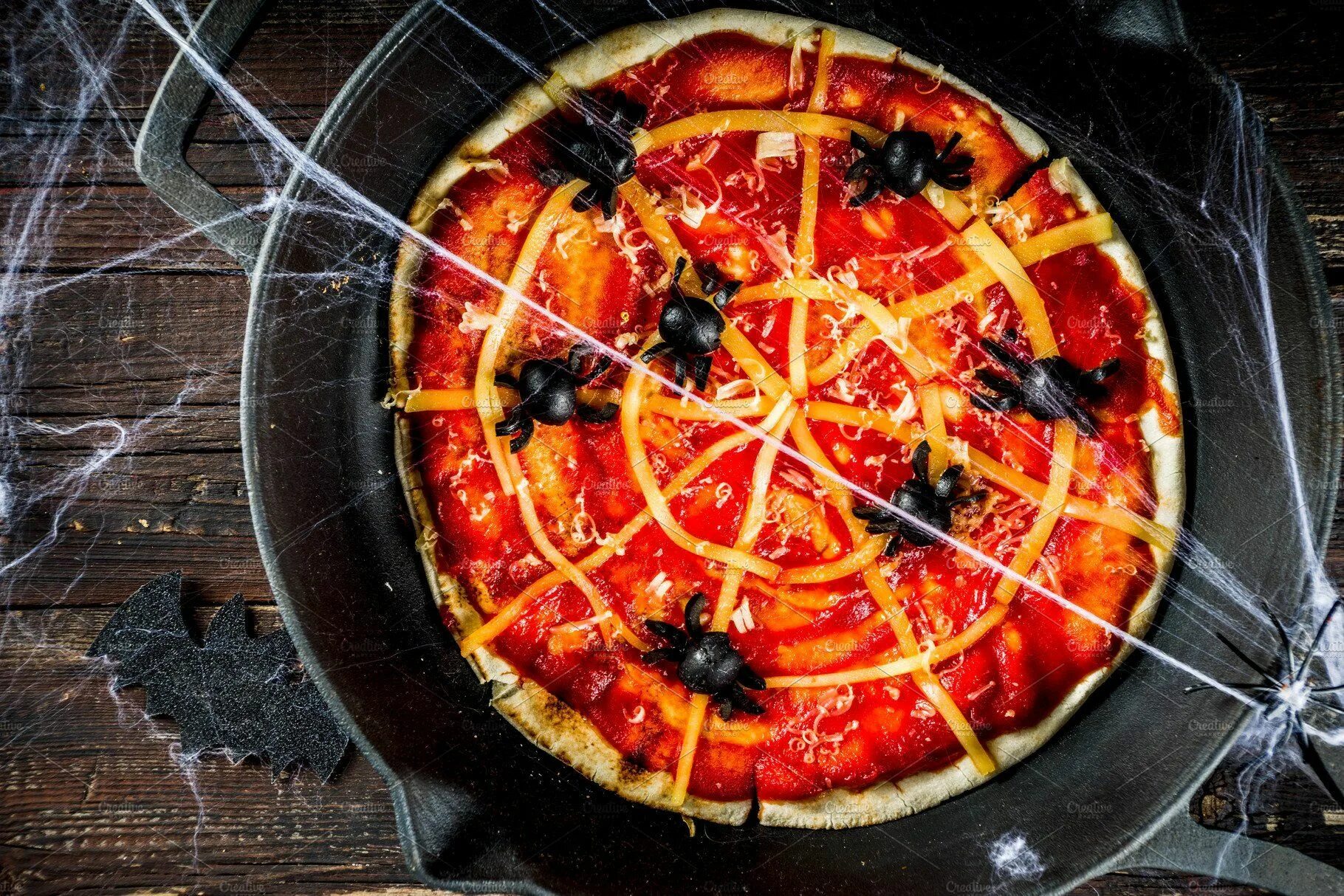 Пицца на хэллоуин фото Halloween Spiderweb Pizza Halloween spider web, Party dishes, Halloween party ki