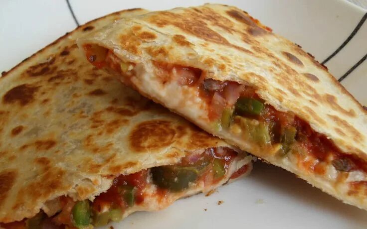 Пицца на лепешке рецепт с фото Vegetable Tortilla Pizza - EZPZ Cooking Recipe Vegetarian meals for kids, Cookin