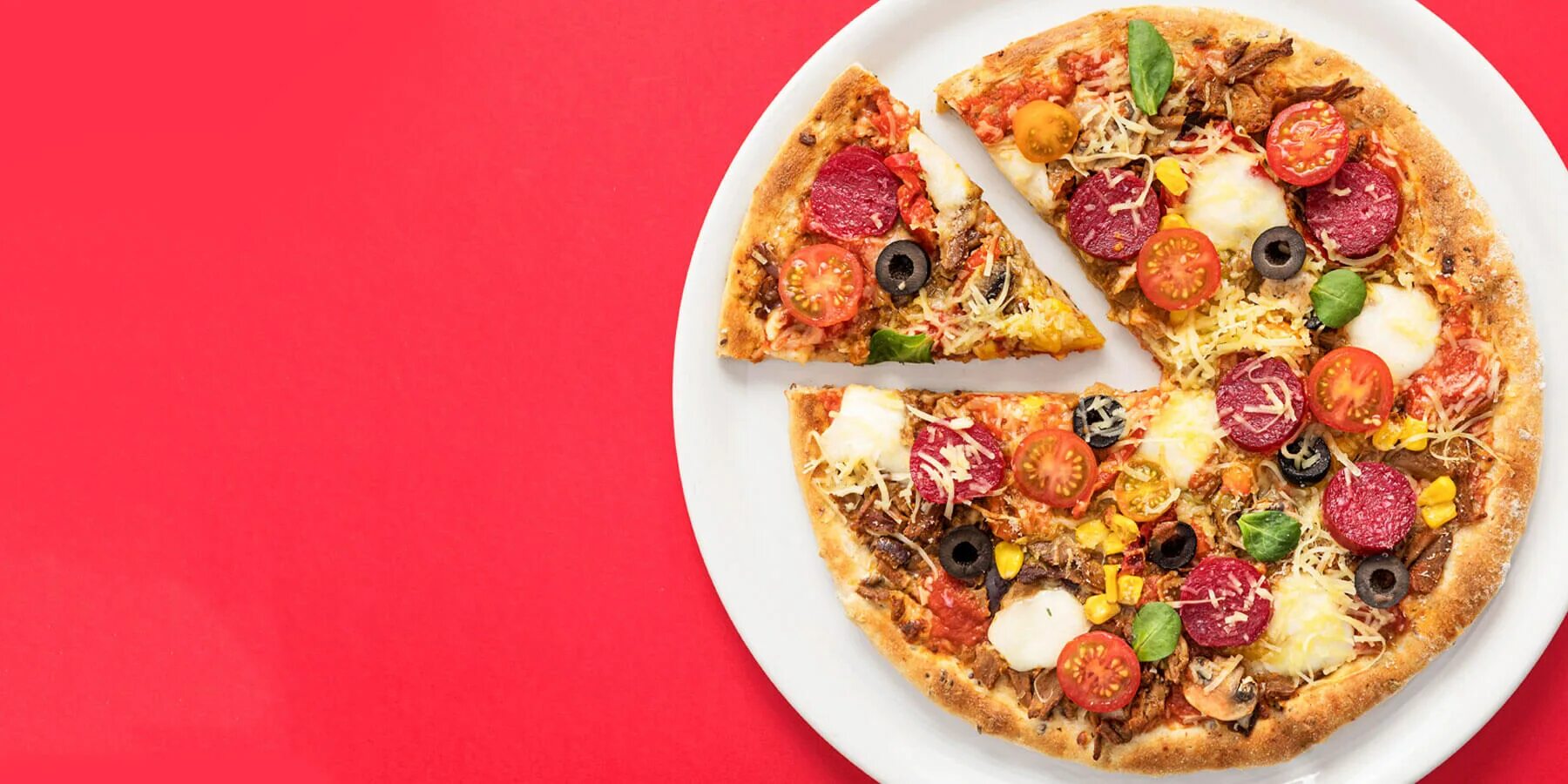 Пицца на тарелке фото Картинки GO GO PIZZA