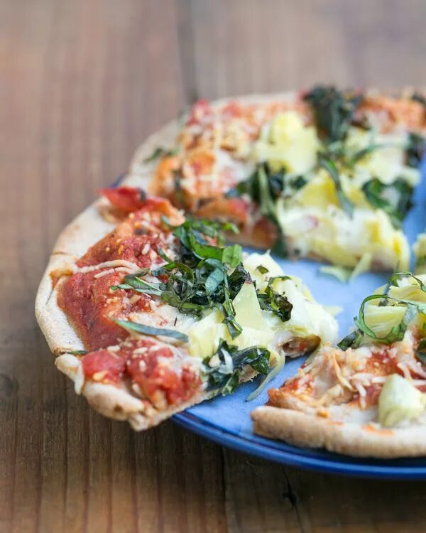 Пицца на тарелке фото Veggie Pita Bread Pizza Recipe Vegetarian recipes, Food recipes, Food