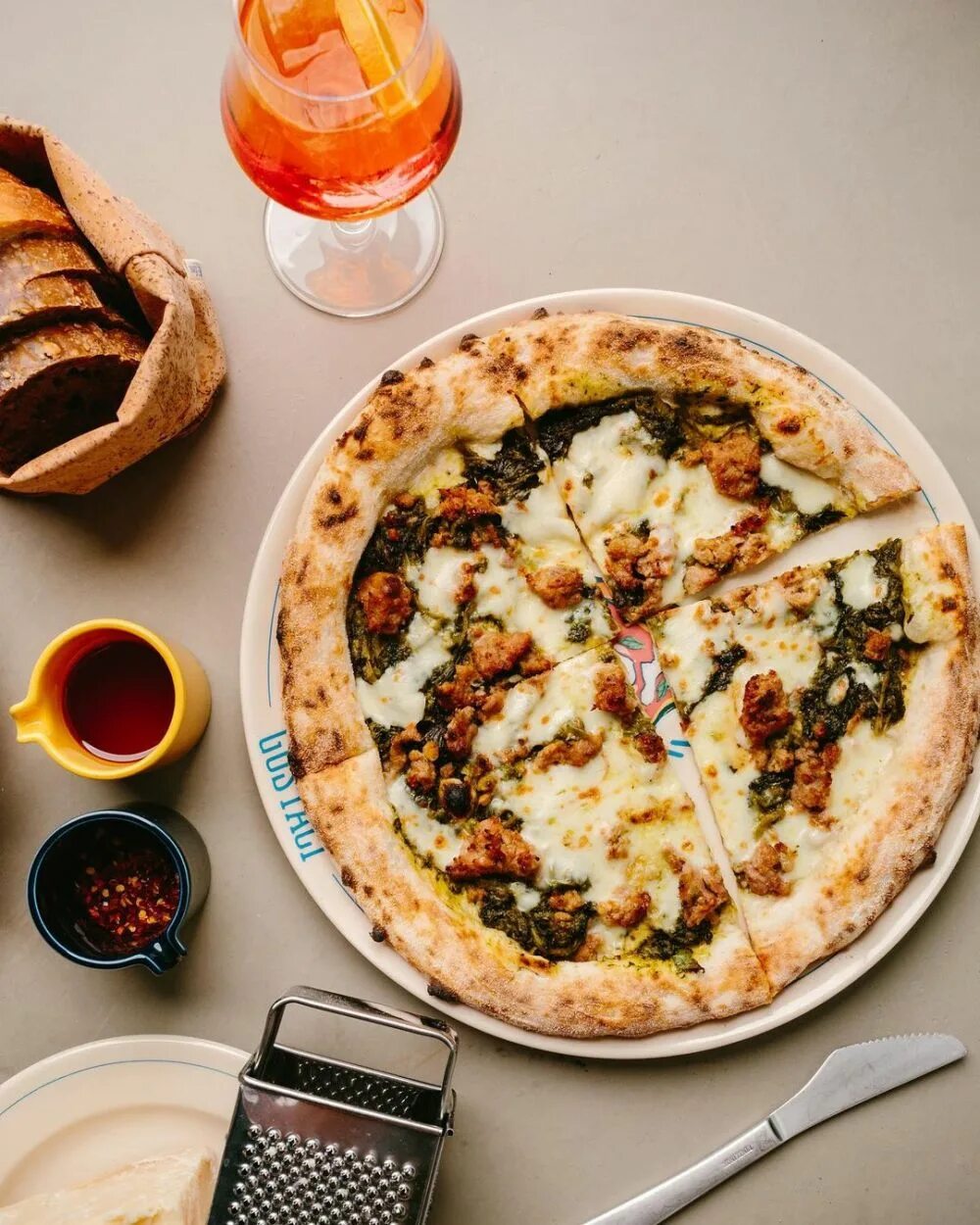 Пицца ник ул эльменя 12 фото Restoran Pizza Terlezat di Hong Kong